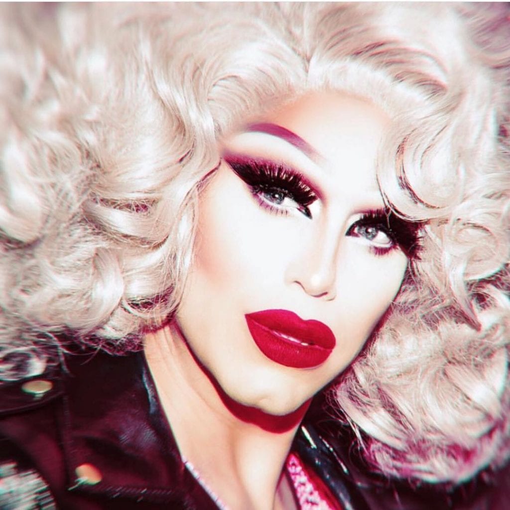 drag queens - Sharon Needles