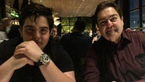 Filho de peixe, peixinho é! Pais e filhos famosos que são a cara um do outro