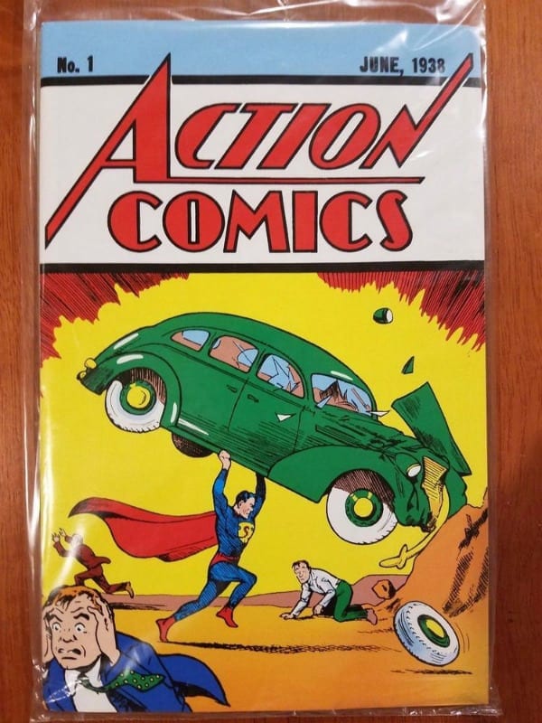 brinquedos antigos - action comics