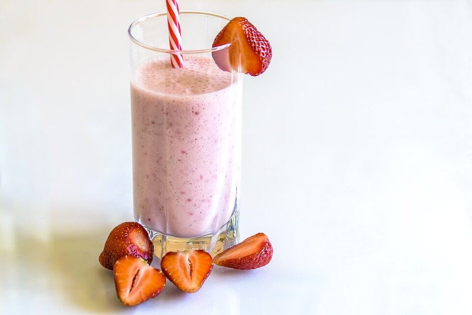 receitas fáceis - vitamina de morango