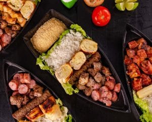 Barca de comida estranha: invenção de brasileiros